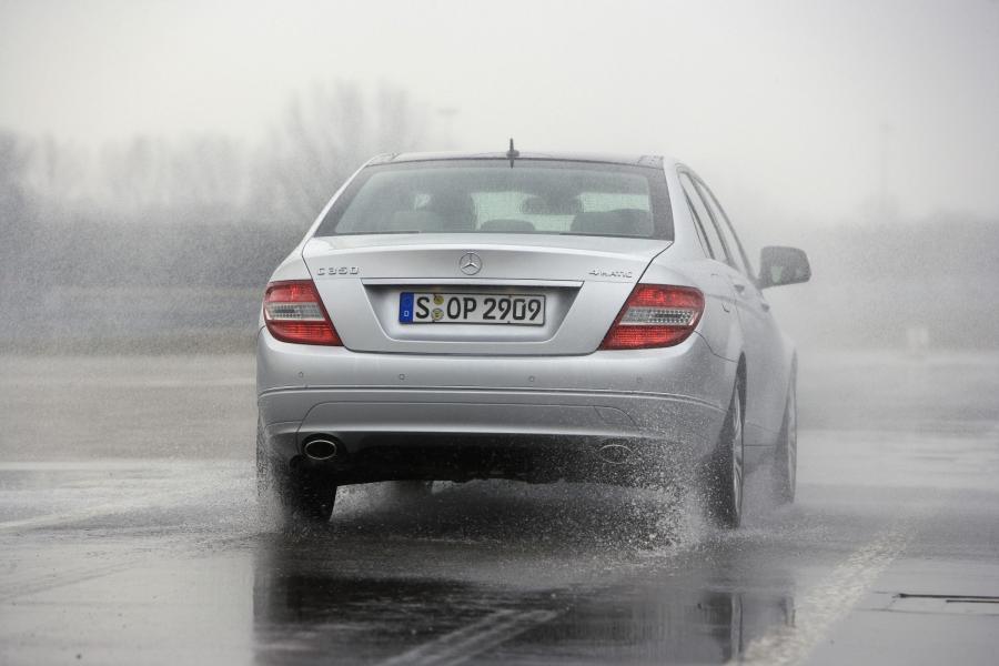 Mercedes-Benz C-Class 2007 года  (фото 34 из 413)